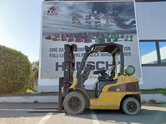 Four wheel front forklift Caterpillar GP25N