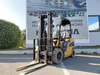 Four wheel front forklift Caterpillar GP25N