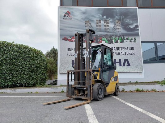 Four wheel front forklift Caterpillar GP25NTD - 1