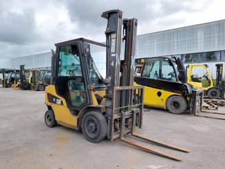 Four wheel front forklift Caterpillar GP25NTD
