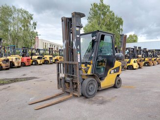 Four wheel front forklift Caterpillar GP25NTD
