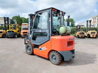 Four wheel front forklift Heli CPYD25