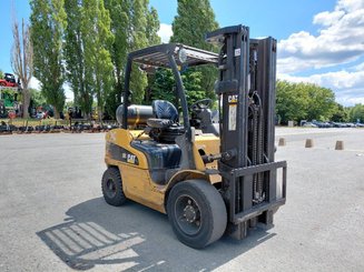 Four wheel front forklift Caterpillar GP30N