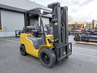 Four wheel front forklift Caterpillar GP30N