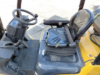 Four wheel front forklift Caterpillar GP30N
