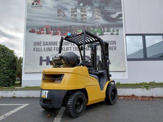 Four wheel front forklift Caterpillar GP30N