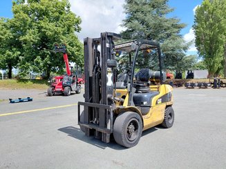 Four wheel front forklift Caterpillar GP30N