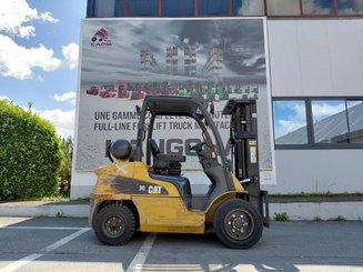 Four wheel front forklift Caterpillar GP30N