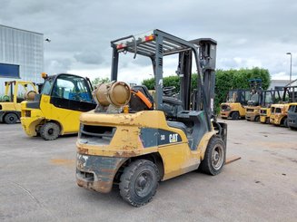 Four wheel front forklift Caterpillar GP30NTD