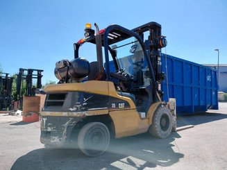 Four wheel front forklift Caterpillar GP35N