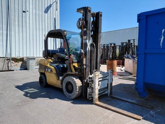 Four wheel front forklift Caterpillar GP35N
