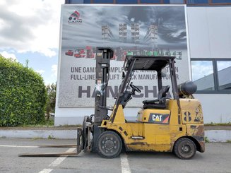 Four wheel front forklift Caterpillar GC40K