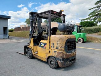 Four wheel front forklift Caterpillar GC40K