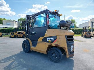 Four wheel front forklift Caterpillar GP45N
