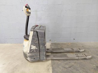 Pedestrian pallet truck Crown WP3020-2.0