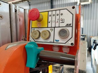 Vertical lift platform JLG TOUCAN DUO