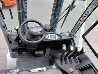 Four wheel front forklift STILL RX60-40