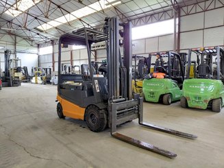 Four wheel front forklift STILL R60-25