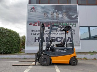 Four wheel front forklift STILL R60-25