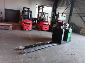 Low-level order picker Hangcha CJD25-XT1-Li