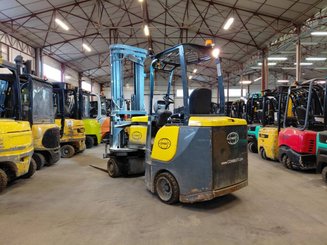 Articulated forklift Aisle Master 20SE