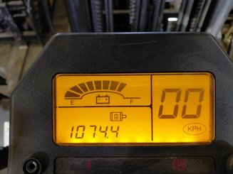 Three wheel front forklift Caterpillar EP18NT - 12