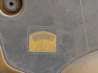 Stand-on pallet truck Caterpillar NPV20N2