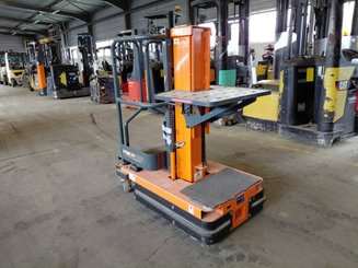 Vertical lift platform JLG POWER PICKER