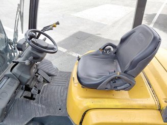 Four wheel front forklift TCM FD25T3