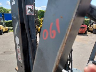 Four wheel front forklift TCM FD30T3