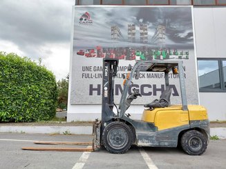 Four wheel front forklift TCM FD30T3