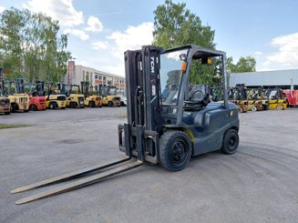 Four wheel front forklift TCM FD30T3