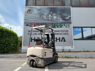Four wheel front forklift Crown SC6040-16