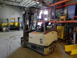 Four wheel front forklift Crown SC6040-16