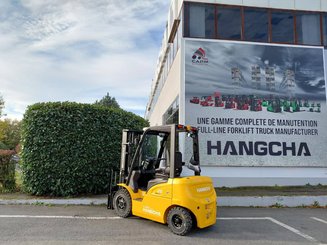Four wheel front forklift Hangcha XE25i ( CPD25-XEY2HA-SI )