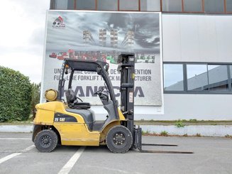 Four wheel front forklift Caterpillar GP25N