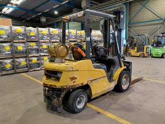 Four wheel front forklift Caterpillar GP30NTD