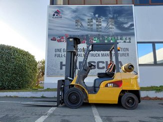 Four wheel front forklift Caterpillar GP30NTD