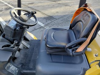 Four wheel front forklift Caterpillar GP30NTD