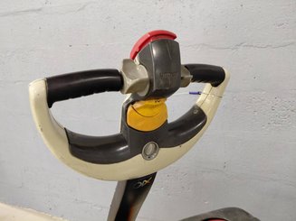 Pedestrian pallet truck Crown WP3020-2.0 - 7