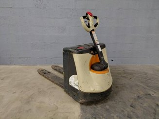 Pedestrian pallet truck Crown WP3020-2.0 - 3