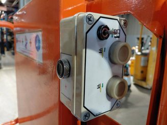 Vertical lift platform JLG TOUCANDUO