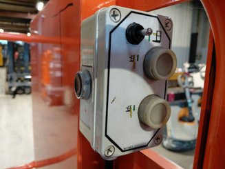 Vertical lift platform JLG TOUCANDUO