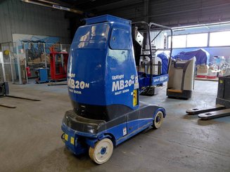 Vertical lift platform Upright MB20N