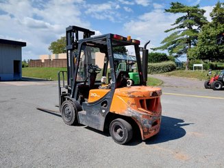 Four wheel front forklift Doosan D30GP - 3
