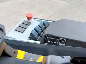 Four wheel front forklift Hangcha XE30Hi ( CPD30-XEY2H2-SI )