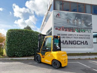 Four wheel front forklift Hangcha XE30Hi ( CPD30-XEY2H2-SI )