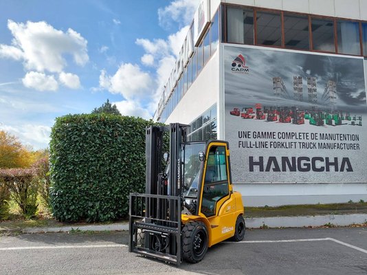 Four wheel front forklift Hangcha XE30Hi ( CPD30-XEY2H2-SI ) - 1