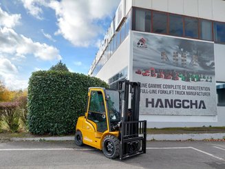Four wheel front forklift Hangcha XE30Hi ( CPD30-XEY2H2-SI )