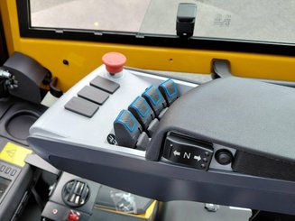 Four wheel front forklift Hangcha XE30Hi ( CPD30-XEY2H2-SI )